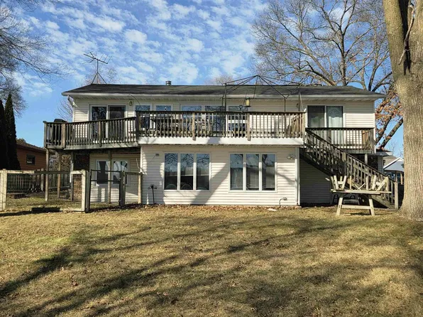 W5605 Island Drive, Pardeeville, WI 53954