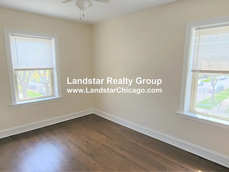 5230 N Rockwell St #2 — Photo 6