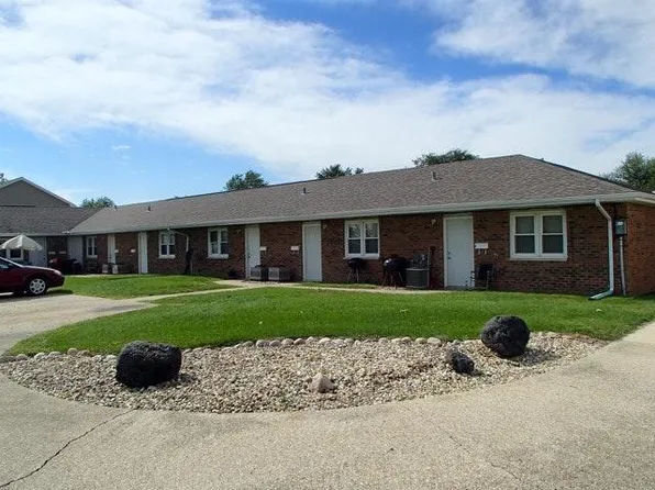 1112 Miller St, Washington, IL 61571