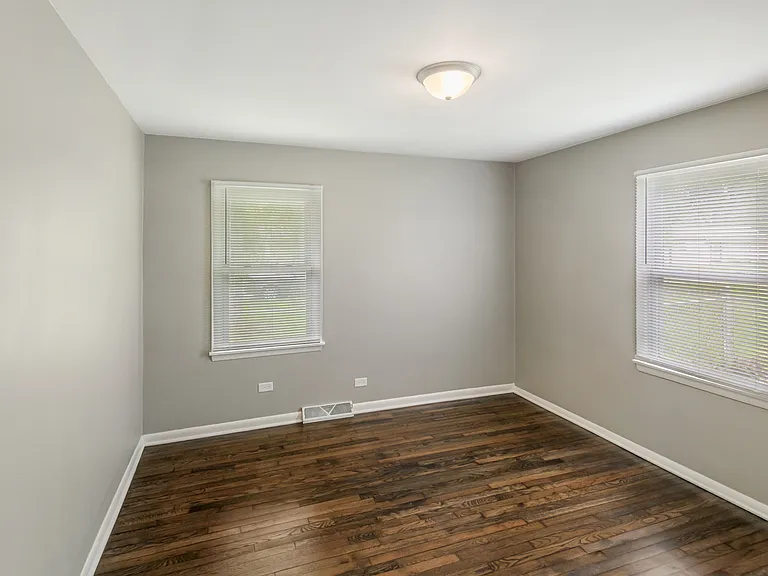 1540 Cherry Ln — Photo 10
