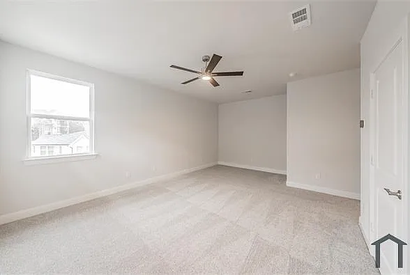 9609 Thorncrown Ln — Photo 2