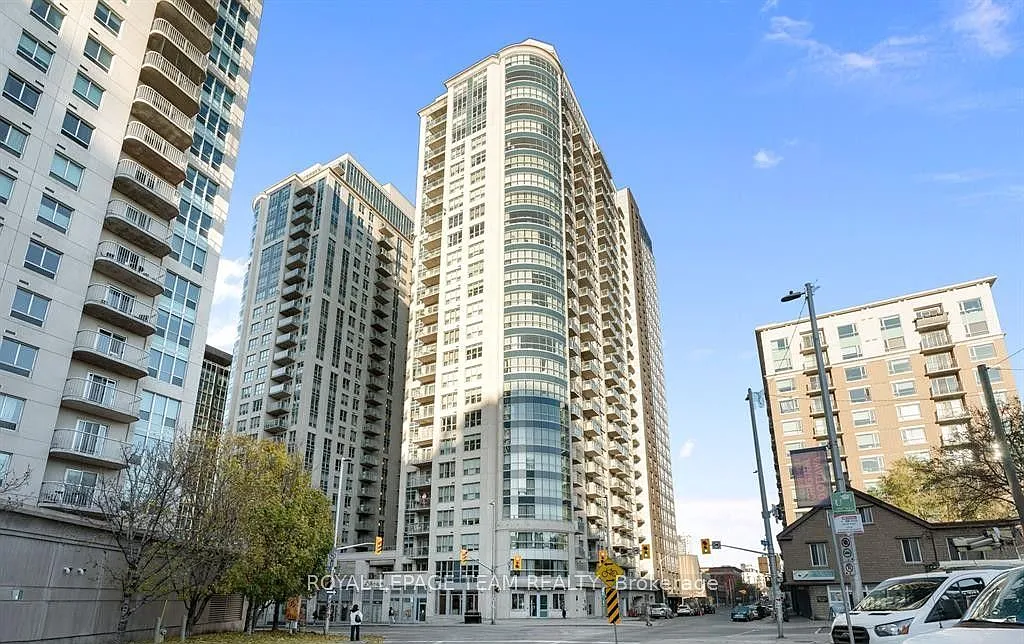 2 bed, $3,795 — Photo 1