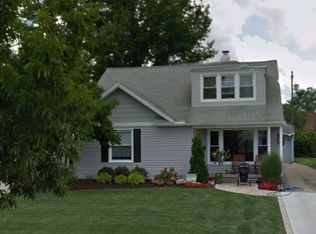 23906 Edgehill Dr, Beachwood, OH