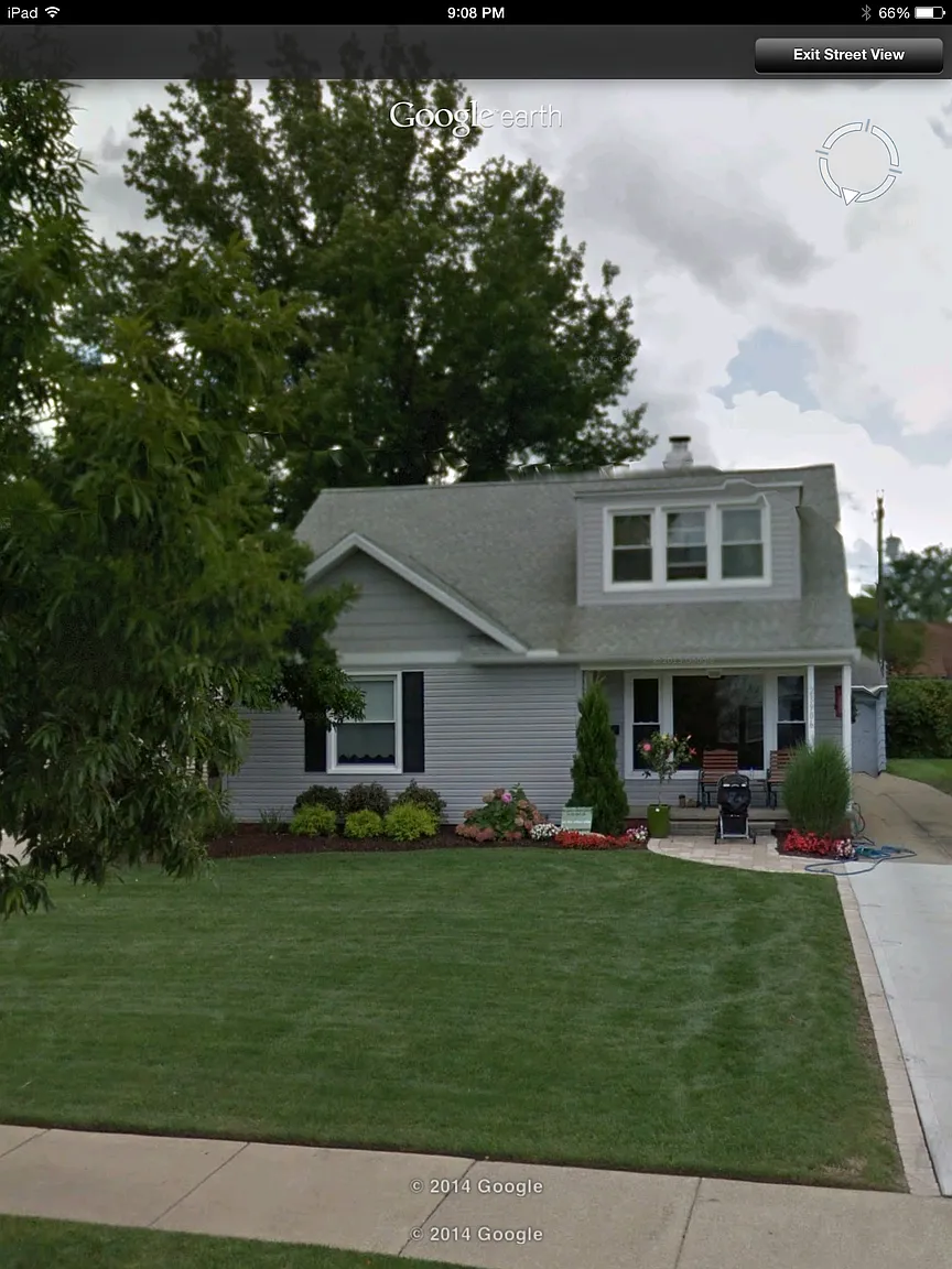 23906 Edgehill Dr photo 1