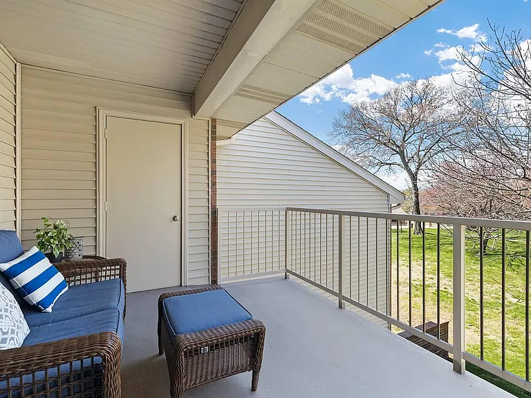 350 S Wildwood Dr #A29 — Photo 22