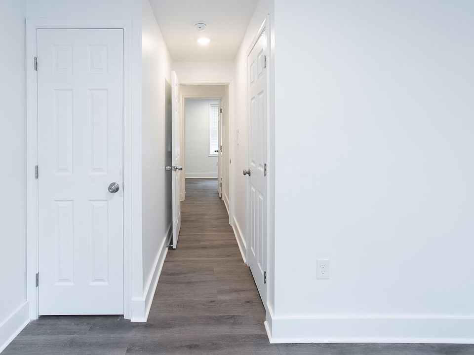 1st image of 2824 Rosehill St #2FF