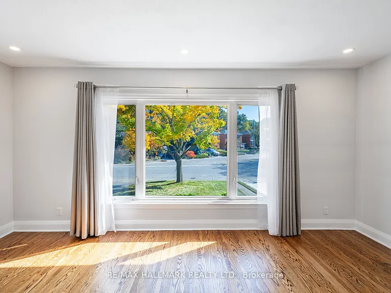 66 Ferncroft Dr — Photo 5