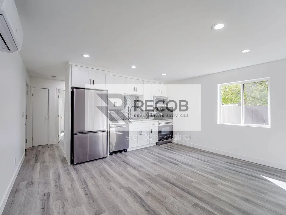 3663 Budd St #3667