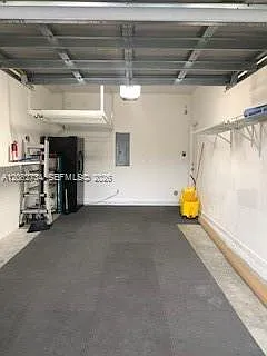 242 SW 7th Ct — Photo 2