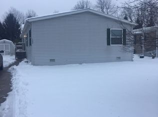 1560 Helena Ave, Hartland, MI 48353