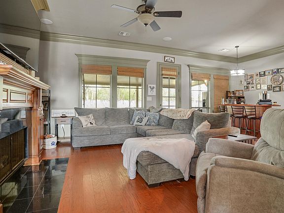 3rd image of 40068 Summer Brooke Ave