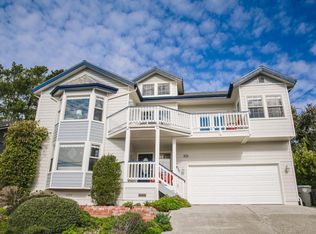 925 Suffolk St, Cambria, CA 93428