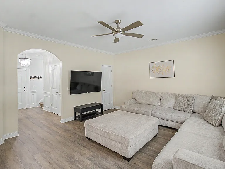 1221 Peacock Trl — Photo 6