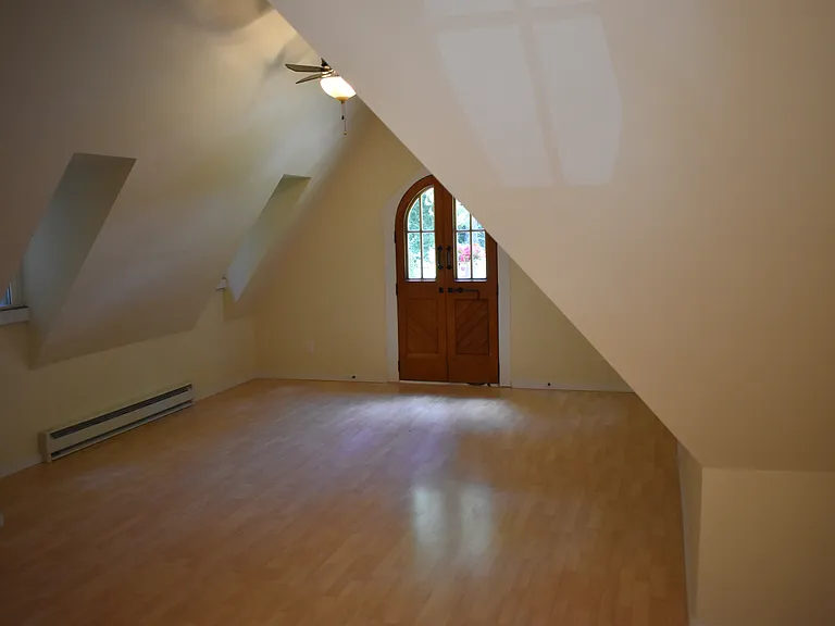 9432 NE Midway Ave — Photo 11
