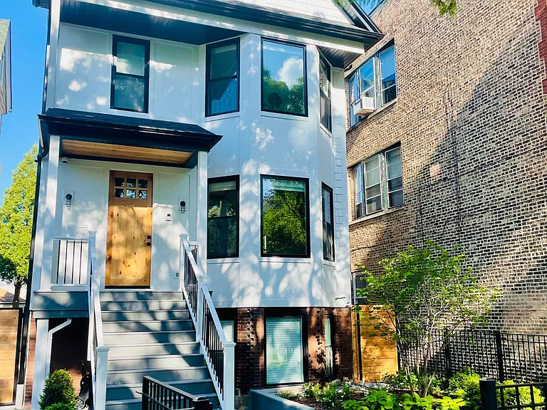 4207 N Damen Ave #1 — Photo 1