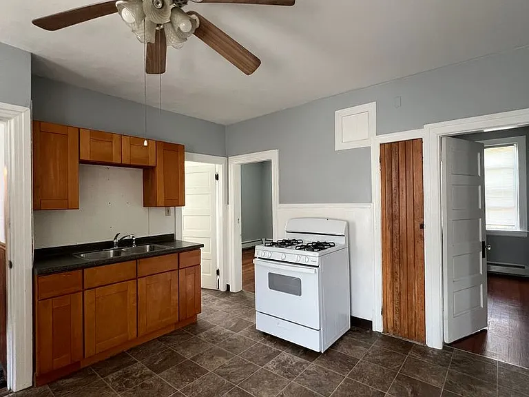 44 Greene Ave #2 — Photo 3