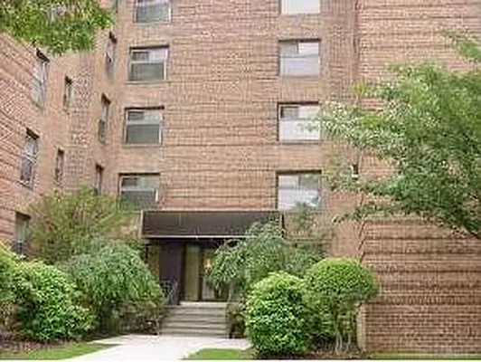 Sold by Superior Realty Service | media 44