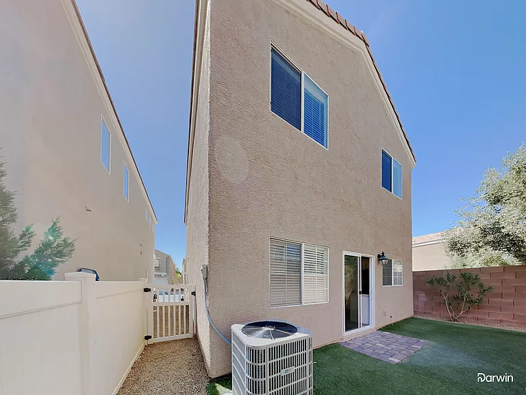 9436 Liquid Loco St — Photo 15