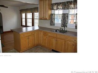 18 Rockdale Ave, Watertown, CT 06779