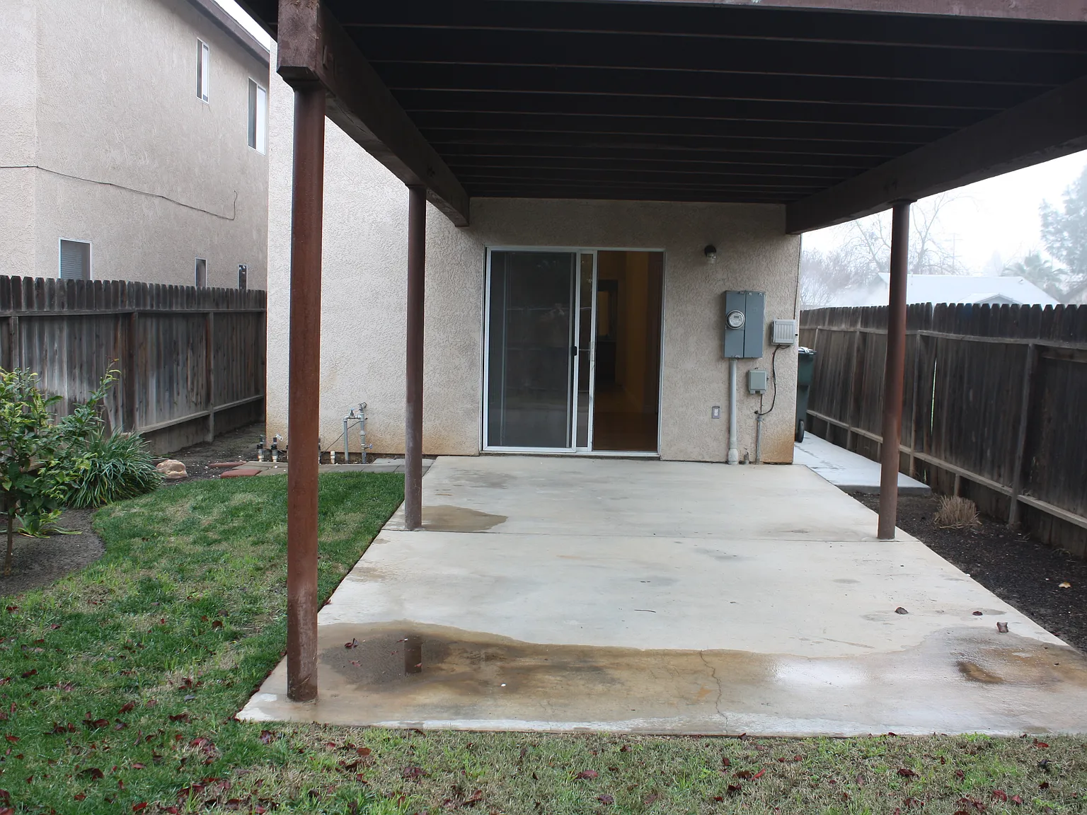 3 bed, 2.5 bath, 1381 sqft, $2,300 — Photo 2