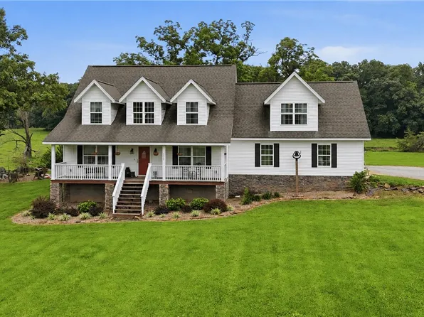 4020 & 4028 Hayden Rd, Pea Ridge, AR 72751