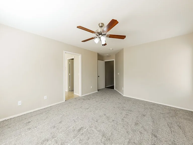 14601 N 154th Ave — Photo 11