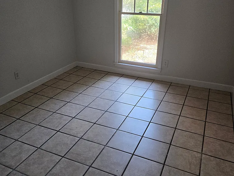 323 E Blackstock Rd #8 — Photo 5