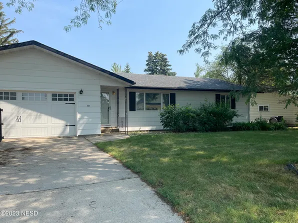 307 Gause Ave, Milbank, SD 57252