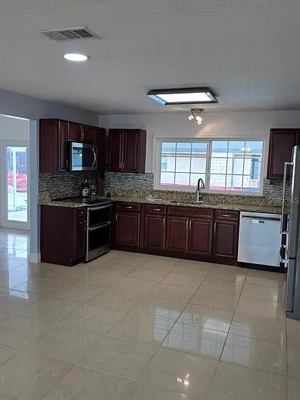 1703 Paradise Dr — Photo 8