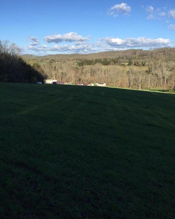 2nd image of 184 Kanott Ln