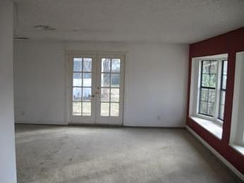 3rd image of 1201 E Cober St