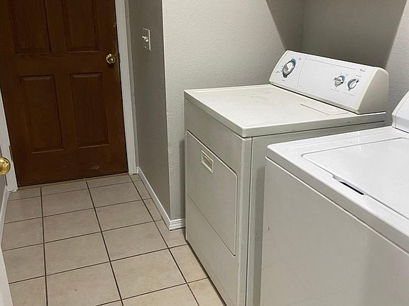 3rd image of 3205 SW Windrift Ave #1