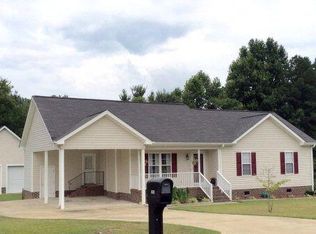 200 Mill Bluff Dr, Pikeville, NC 27863