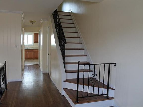 5th image of 50 Temple Ln