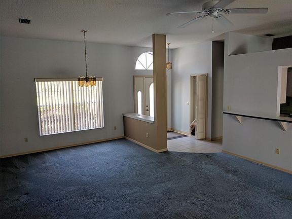 3rd image of 15 Paw Paw Ct S
