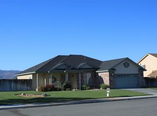 317 Peach Blossom Ln, Tehachapi, CA 93561