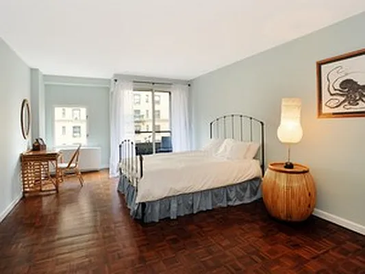 Rented by Corcoran | media 6