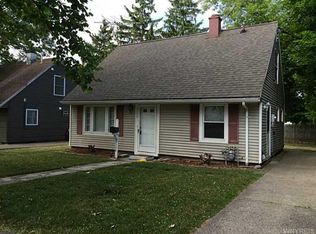 4304 Crescent Dr, Niagara Falls, NY