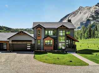 2616 W Valley Ridge Dr, Crowsnest Pass, AB T0K0E0