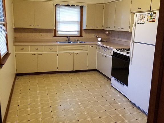 5th image of 30 S De Witt Pl