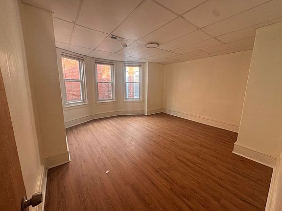 3rd image of 1109 Kaighn Ave