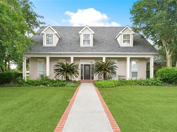 3330 Wedgewood Dr, Harvey, LA 70058