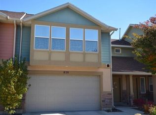 828 Spring Pond Dr, Farmington, UT 84025