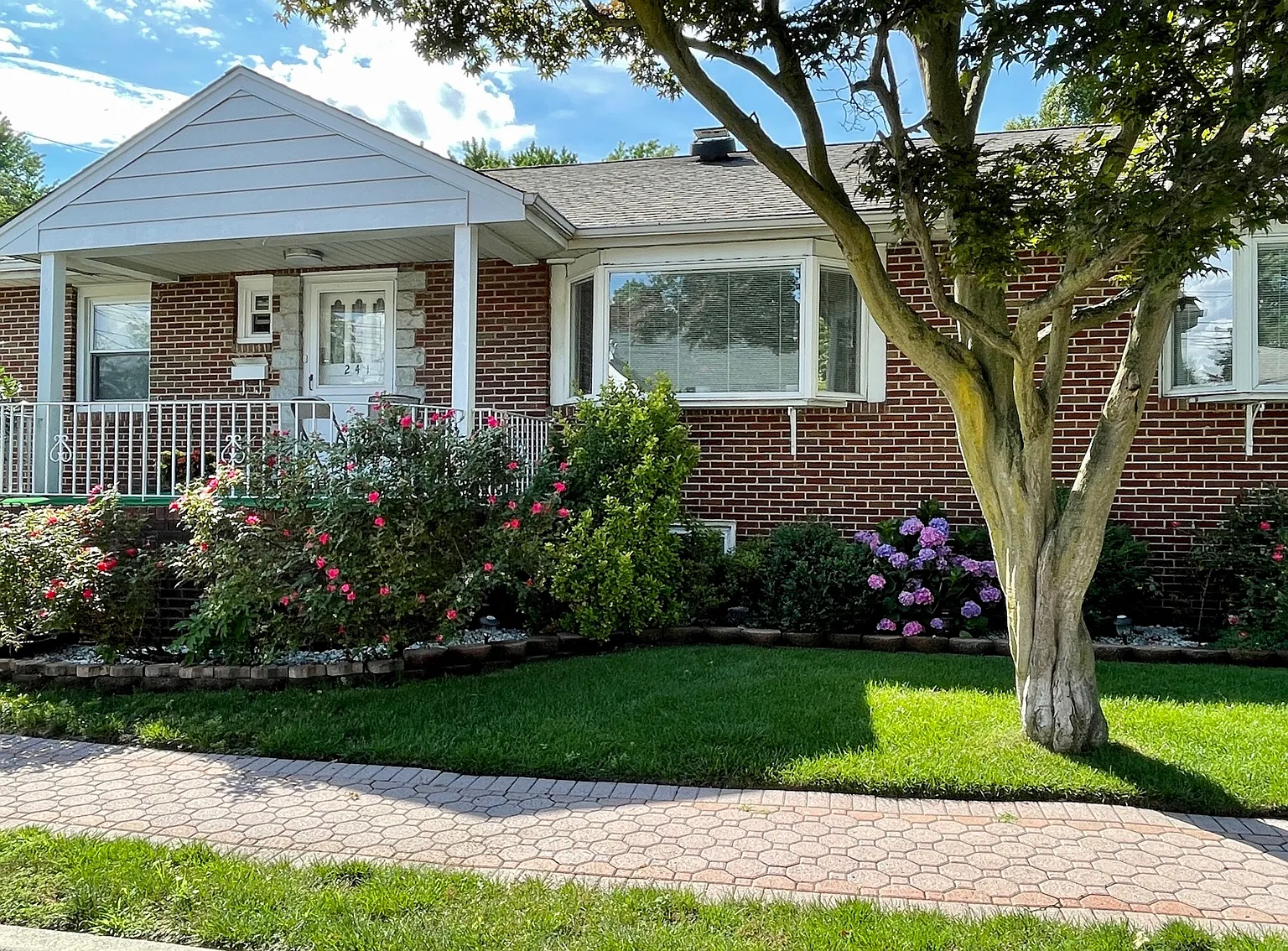 3 bed, 1568 sqft, $3,850 — Photo 2