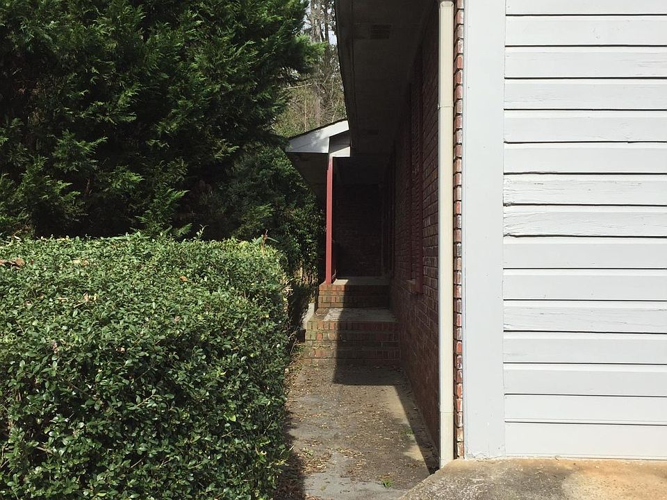 1st image of 101 Lyndee Ln
