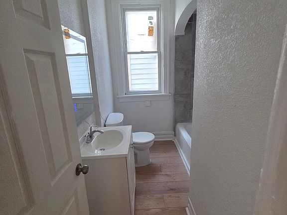 4th image of 3037A Doctor William Finlayson St #1