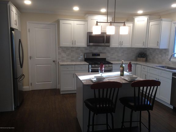 2nd image of 77 Brussels Ct