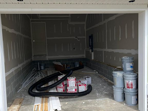 3rd image of 9420 Alsace Ct