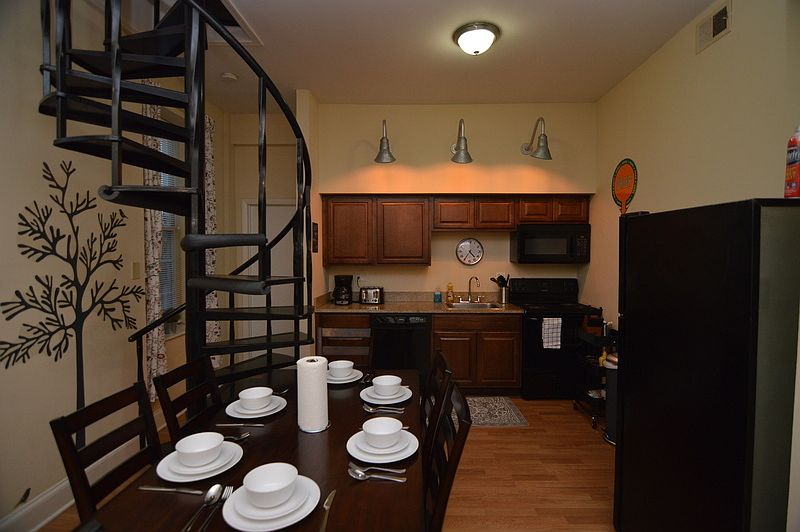 1st image of 812 Lafayette Ave #E