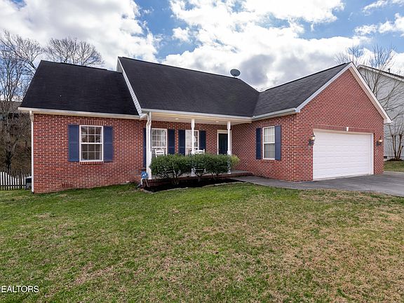 3rd image of 708 Whitesburg Dr